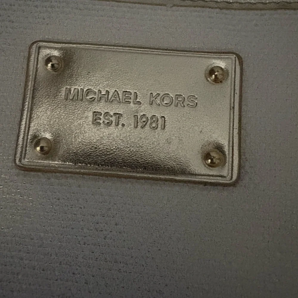 MICHAEL Michael Kors Cream and Gold Tote Bag - Picture 2 of 5